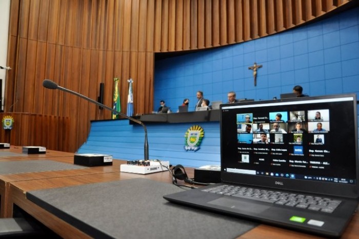 Deputados devem apreciar 20 propostas na Ordem do Dia desta terça-feira