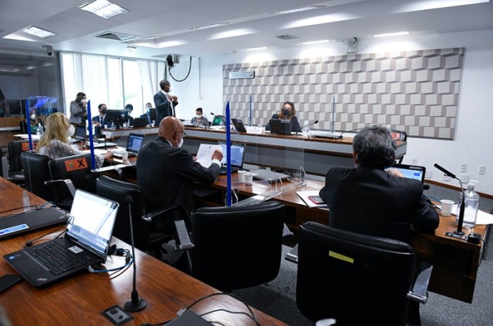 Comissão de Educação aprovou nesta a quinta a inscrição das duas lideranças indígenas no Livro - Roque de Sá/Agência Senado