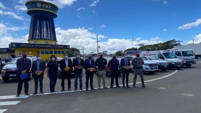 Representantes de instituições estaduais, federais e privadas se reuniram no posto da PRF no km 91,3 da freeway - Foto: Álvaro Bittencourt/Ascom Selt