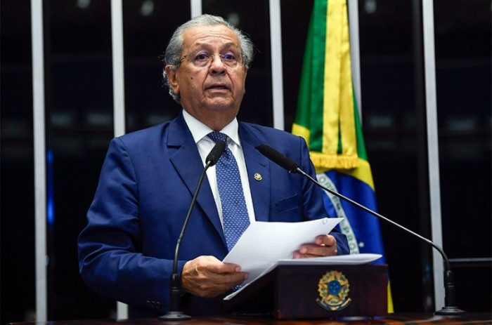 O senador Jayme Campos (DEM-MT) destacou a importância da empresa júnior no Brasil - Jefferson Rudy/Agência Senado