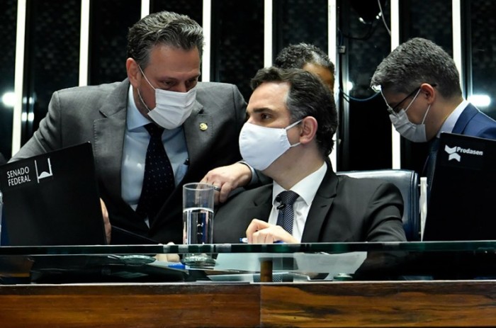 O texto foi retirado de pauta a pedido do relator, senador Carlos Fávaro (PSD-MT) (à esquerda) - Waldemir Barreto/Agência Senado