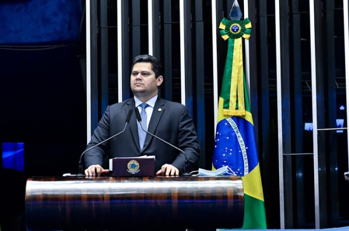 Para o relator, senador Davi Alcolumbre, o projeto referenda a importância e a legitimidade de que essas entidades já dispõem diante de seus filiados - Waldemir Barreto/Agência Senado