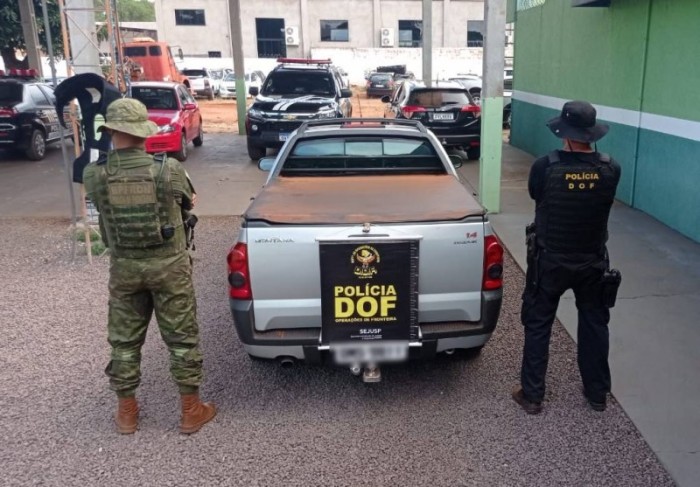 Veículo com sinais de identificação adulterados foi apreendido pelo DOF durante a Operação Hórus