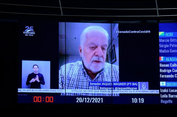 Jaques Wagner na sessão semipresencial desta segunda