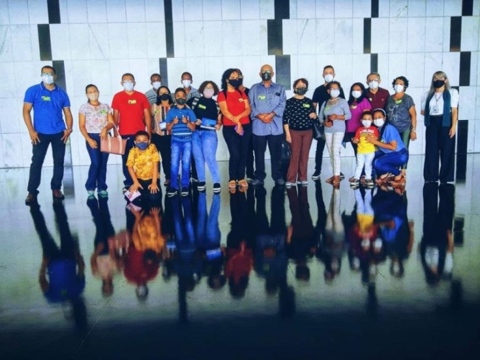 Turistas na Câmara dos Deputados, na retomada das visitações - (Foto: Divulgação)