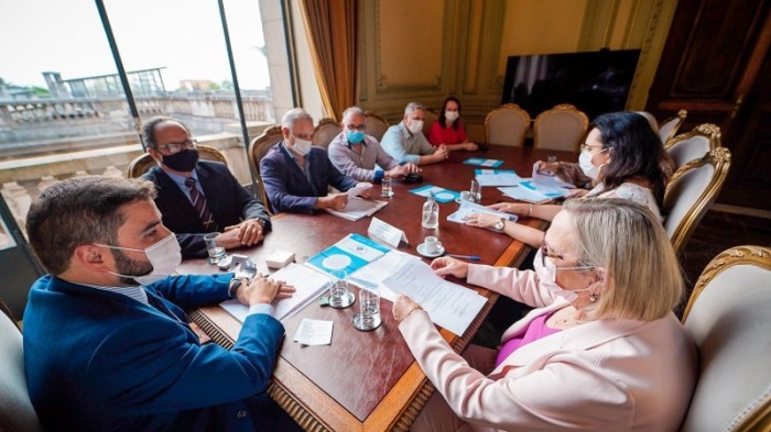 Souza e Arita ouviram pleitos de representantes de Arroio do Sal, Osório, Portão, Serafina Corrêa e Sério para a área da saúde - Foto: Joel Vargas/ALRS