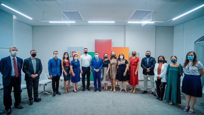 Souza recebeu do grupo sugestão de 15 ações públicas para ampliação da proteção a animais - Foto: Joel Vargas/ALRS