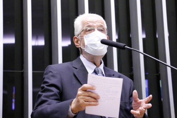 Para Jorge Solla, proposta pode contribuir para a retomada dos índices de cobertura vacinal no País - (Foto: Marina Ramos/Câmara dos Deputados)