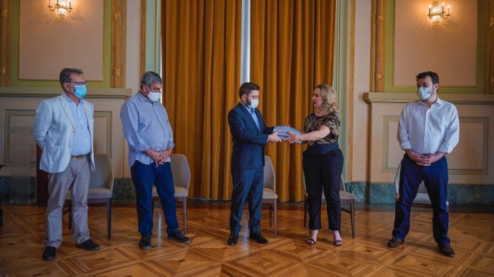 Material apresenta o plano de trabalho e recomendações da comissão - Foto: Joel Vargas/ALRS