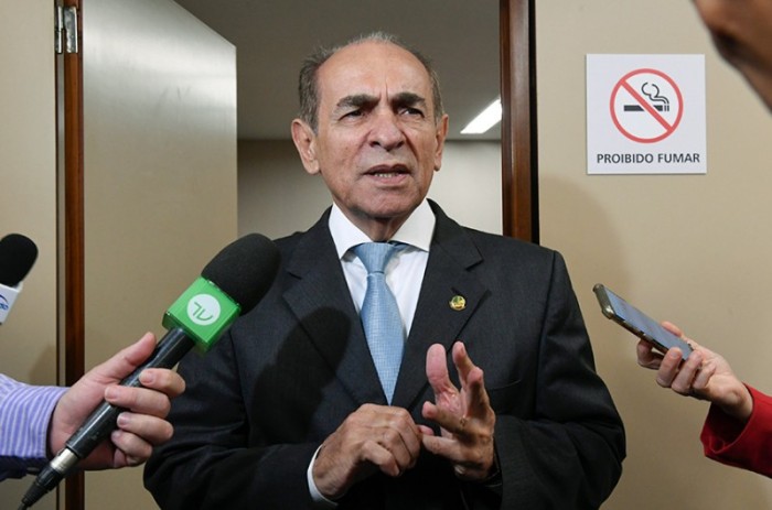 Marcelo Castro: "graças à vacina, tenho sintomas leves" - Roque de Sá/Agência Senado