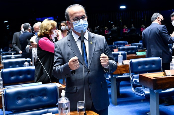 O senador apresentará uma proposta de portaria como solução após o veto de Bolsonaro ao programa que visava beneficiar pequenas e microempresas e também microempreendedores individuais (MEIs) com o parcelamento de dívidas - Waldemir Barreto/Agência Senado