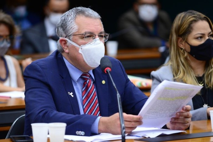 Alexandre Padilha recomendou a aprovação do texto, com alterações - (Foto: Billy Boss/Câmara dos Deputados)
