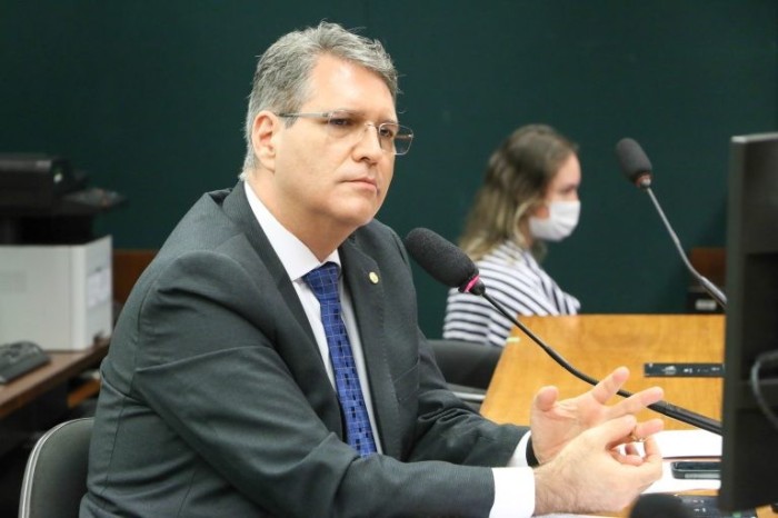 Francisco Jr.: proposta reforça o conceito de sexo biológico - (Foto: Wesley Amaral/Câmara dos Deputados)