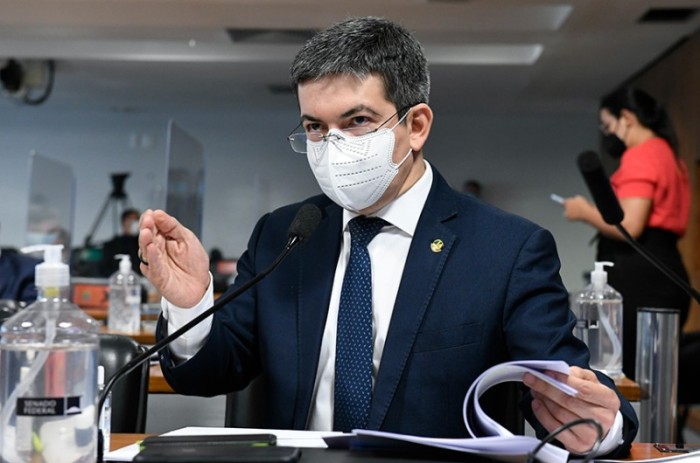 Para o senador Randolfe Rodrigues (Rede-AP), a suspensão foi “mais uma vitória” de seu partido em defesa do meio ambiente - Pedro França/Agência Senado