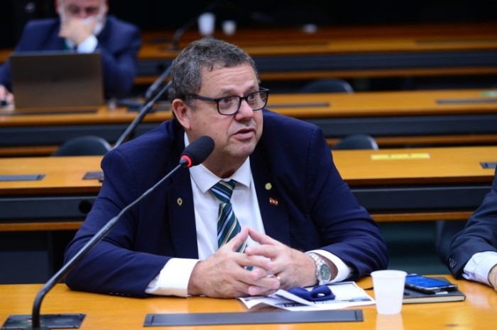 Coronel Armando: jovens em serviço militar são prejudicados hoje na seleção - (Foto: Billy Boss/Câmara dos Deputados)