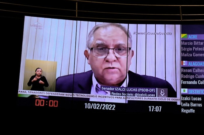 Para o senador Izalci Lucas (PSDB-DF, os professores não podem ser apenas teóricos, mas precisam de experiência no mercado. - Roque de Sá/Agência Senado