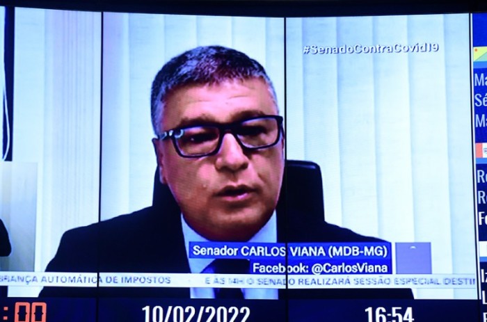O relator, senador Carlos Viana (MDB-MG), leu remotamente seu parecer final - Jefferson Rudy/Agência Senado