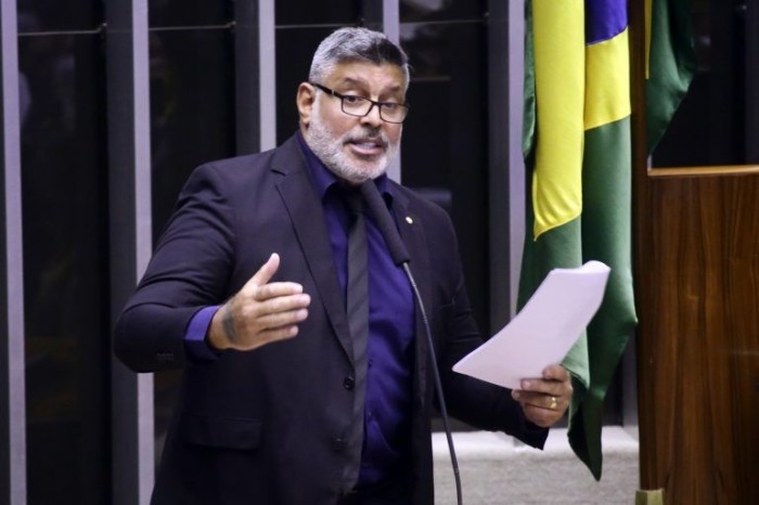 Projeto obriga estudante a comprovar vacinação contra Covid-19 para assistir aulas
