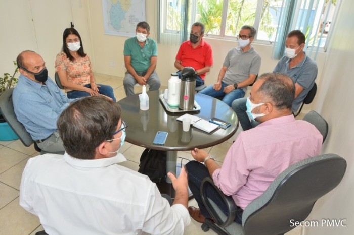 Equipe técnica da SMDR terá consultoria gratuita do professor Abel Rebouças na área de fruticultura