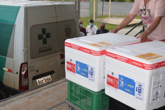 Saúde distribui mais 820 mil vacinas contra a Covid-19 às Regionais de Saúde
