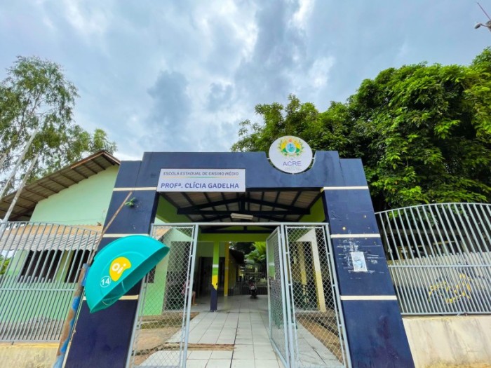 Alunos da Escola Clícia Gadelha serão transferidos para outro espaço
