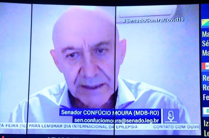 O senador Confúcio Moura (MDB-RO) disse que tem recebido inúmeras reclamações de pessoas que “ficam correndo atrás de um médico perito de cidade em cidade” - Agência Senado