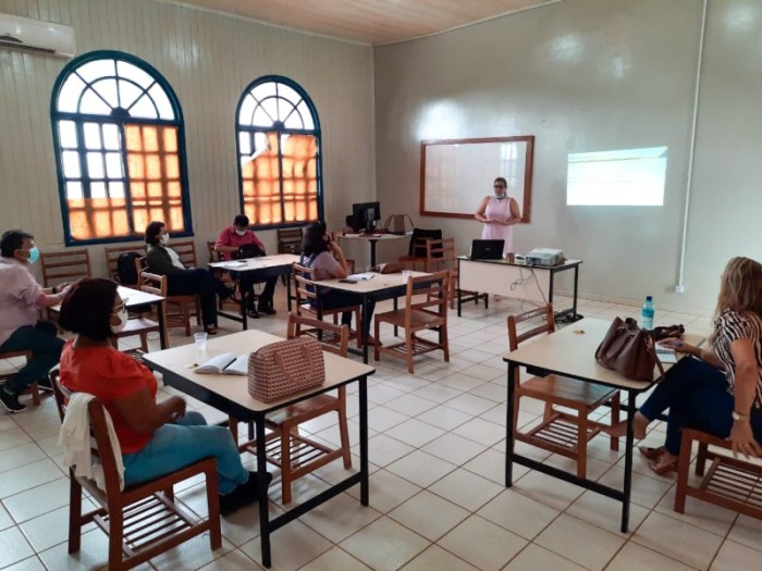Educadores da área rural de Acrelândia recebem orientações sobre Novo Ensino Médio