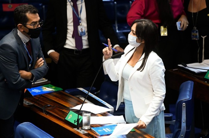 Relatora da PEC 13/2019, Eliziane Gama (Cidadania-MA) pediu mais tempo para ouvir os prefeitos - Marcos Oliveira/Agência Senado