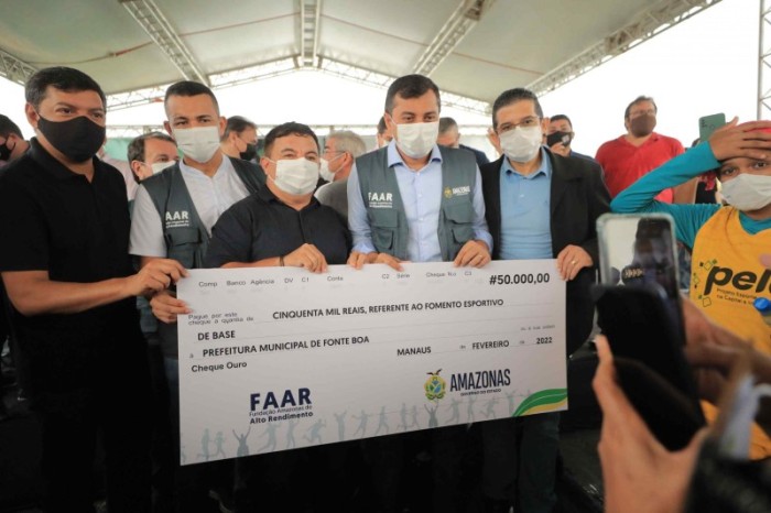 Wilson Lima entrega R$ 700 mil em fomento ao esporte e lança projeto para alcançar 5 mil crianças e adolescentes