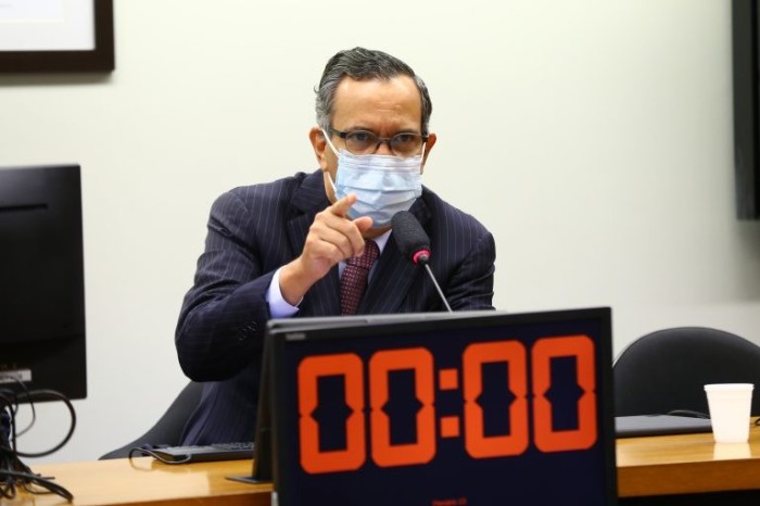 Projeto obriga eleitor a apresentar comprovante de vacinação para entrar na seção eleitoral