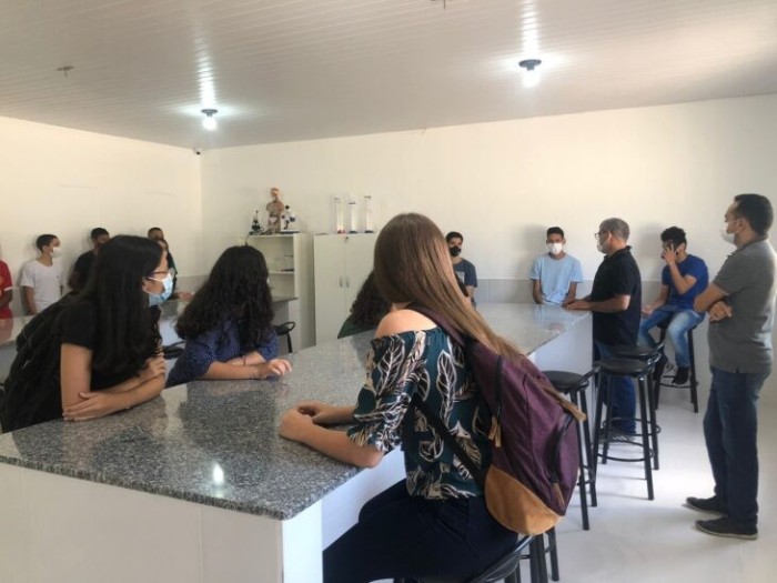 Escola faz acolhimento para estudantes em início de nova etapa escolar