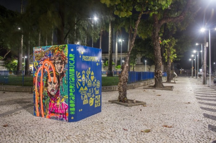 Passaporte Pernambuco versão gigante ganha as ruas do Recife e de Olinda