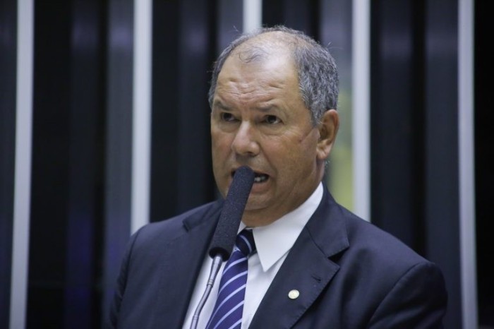 Deputados debatem risco ambiental relacionado à PEC sobre terrenos de marinha; acompanhe
