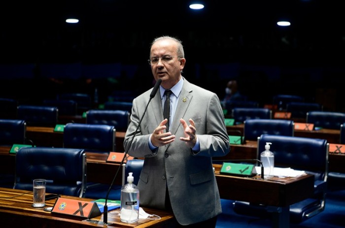 Jorginho pede sessão do Congresso para análise de veto que prejudica pequenos negócios