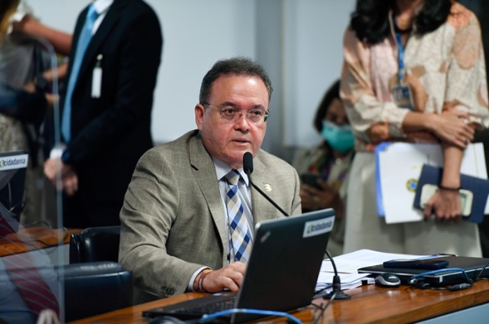 Relator da reforma tributária apresenta à CCJ novas alterações ao texto