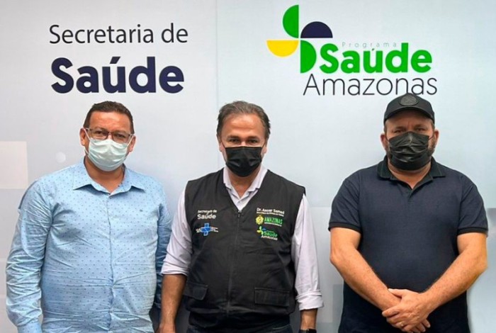 Secretário de saúde recebe prefeito de Tefé para alinhar parcerias