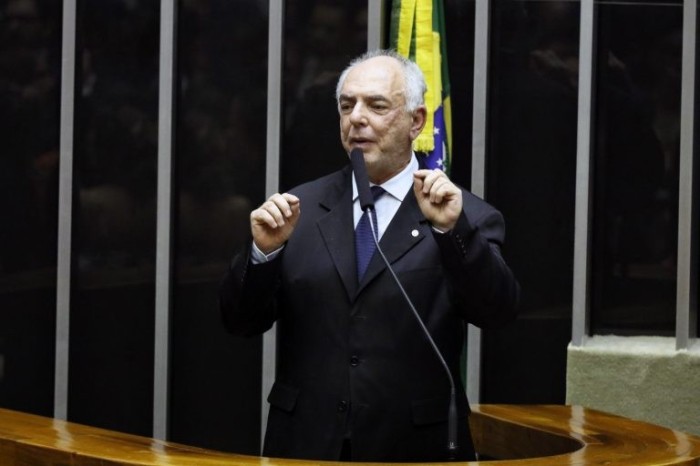 Proposta estabelece piso salarial de R$ 4.650 para biólogos