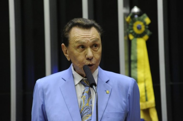 Projeto inclui no Código Penal crime de molestamento sexual mediante violência