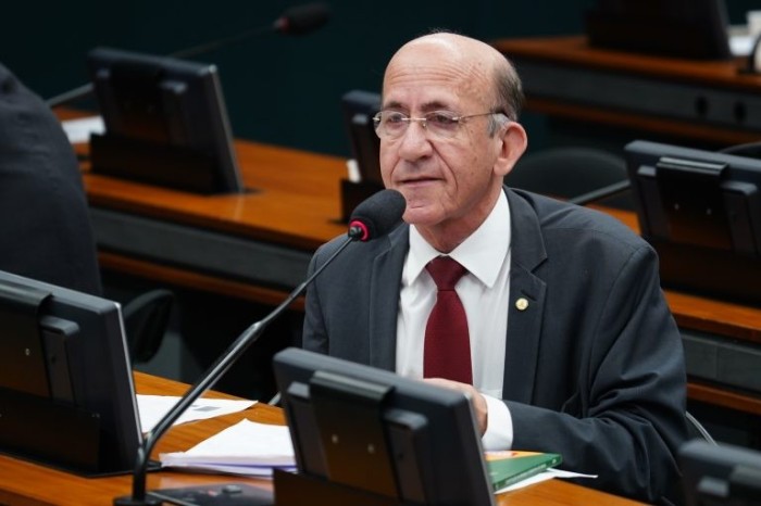 Projeto proíbe tarifas bancárias na movimentação de verbas da área de saúde