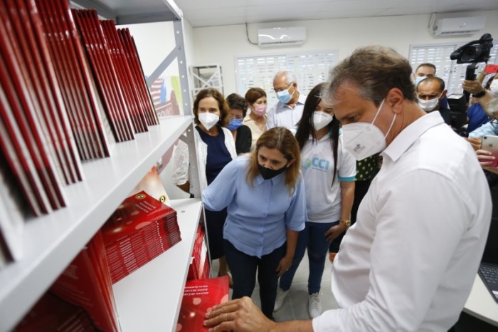 Jovens de Horizonte recebem 14º Centro Cearense de Idiomas da rede pública estadual