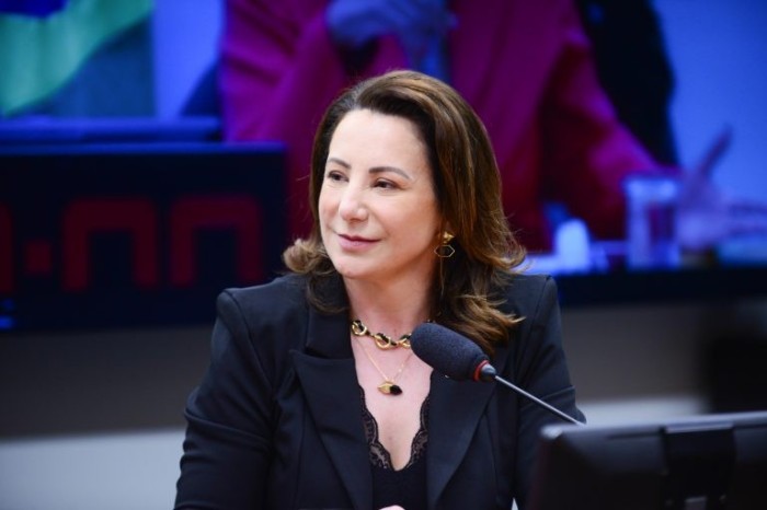 Projeto mantém delegação de cartório após aposentadoria voluntária de titular