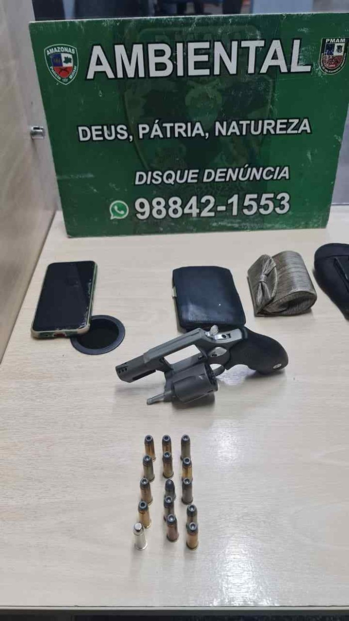 PMAM detém homem por porte ilegal de arma de fogo e comércio de animais da fauna silvestre