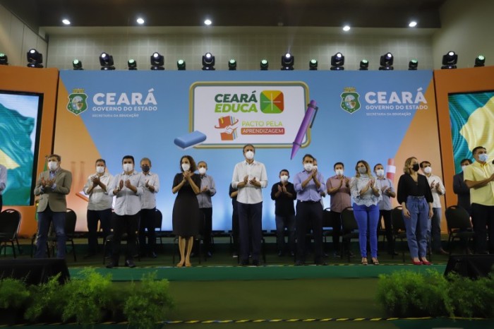 Tempo integral na rede de Ensino Médio do Ceará será universalizado até 2026