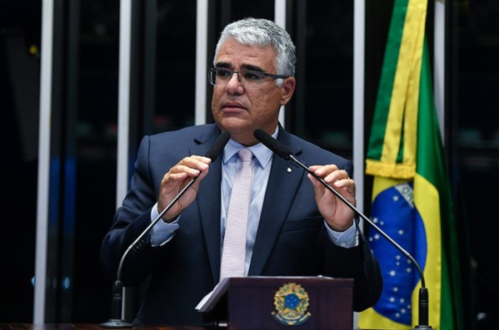 Girão alerta para aumento de investimentos em arsenais militares