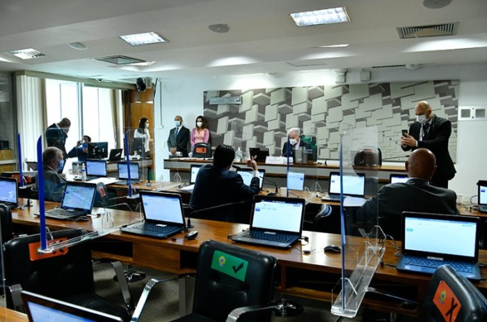 Na CAE, senadores expressam inquietação com impacto da guerra sobre a economia