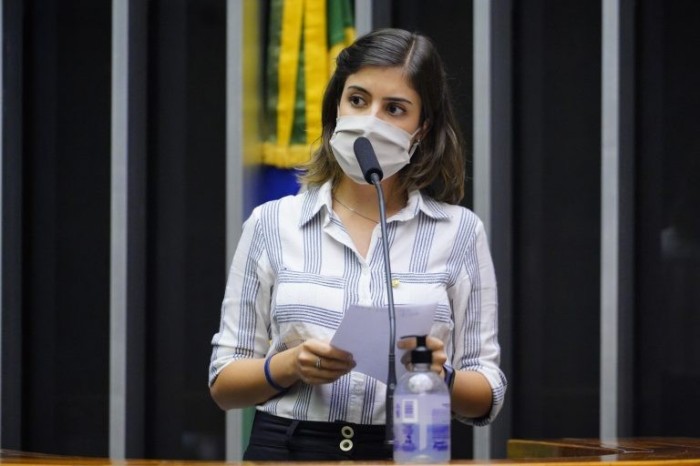 Projeto determina ações do poder público em prol da representatividade das mulheres na política