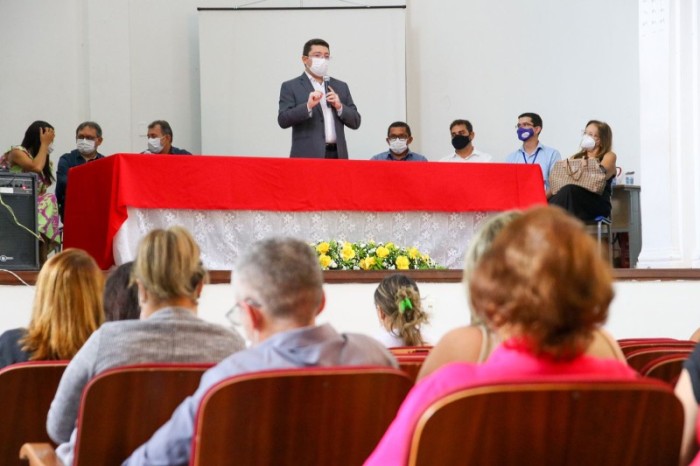 Programa de certificação de saberes realiza aula inaugural com trabalhadores