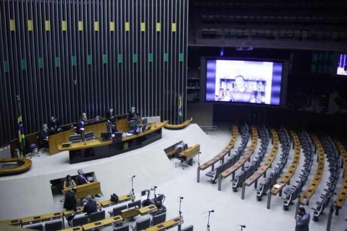 Câmara realiza hoje sessão para análise de projetos de combate à violência contra a mulher