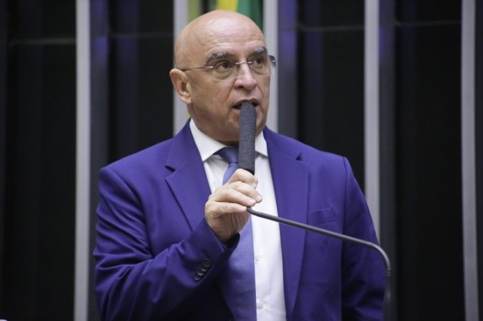 Projeto impede que pais condenados por crime doloso contra filhos assumam sua guarda