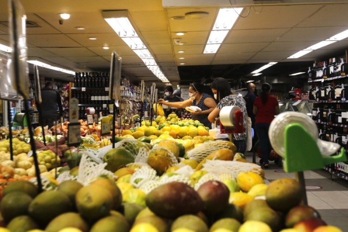 Consumo das famílias tem alta de 1,23% em janeiro